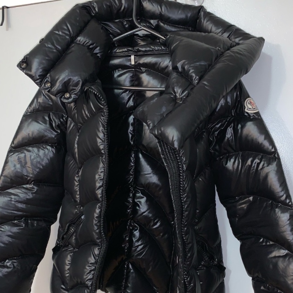 Women’s MONCLER AKEBIA